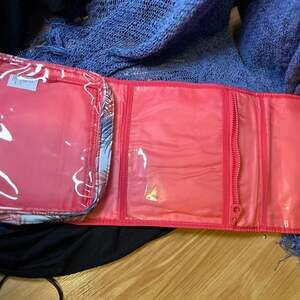 Jo & Jo Australia pink and blue palm leaves with white background - Cosmetic Tra